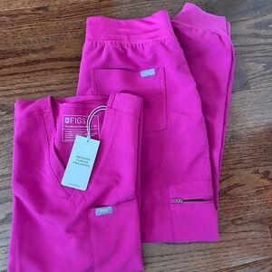 Figs Rasberry Sorbet Scrub set